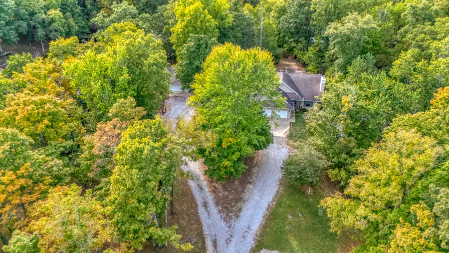 18355 N Miller Lake Lane, Mount Vernon, IL 62864 - #2