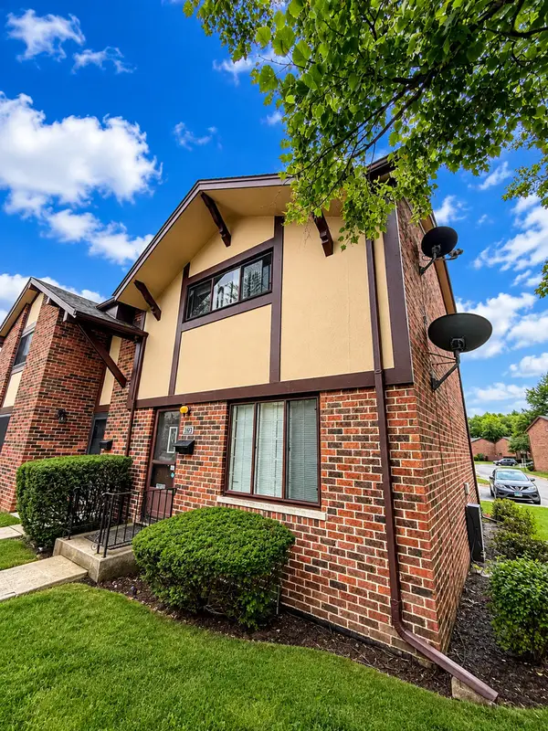 18W123 Kirkland Lane, Villa Park, IL 60181