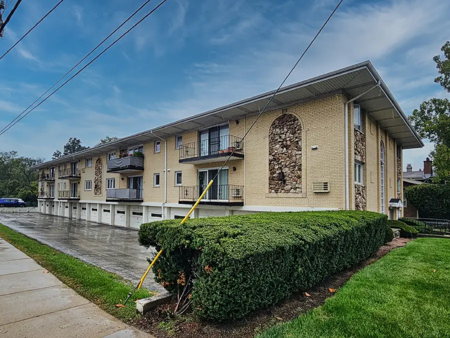 2 N Dee Road #203, Park Ridge, IL 60068 - #2