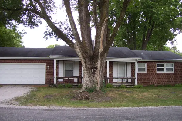 400 S Sangamon Street, Bement, IL 61813