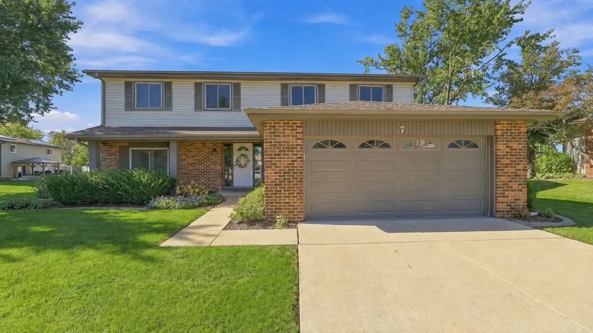 7 Pheasant Court, Woodridge, IL 60517 - #1