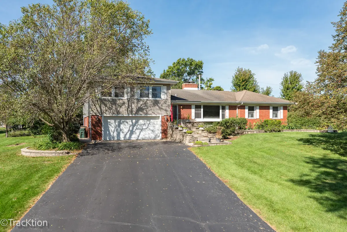 8102 Tennessee Avenue, Willowbrook, IL 60527 - #1