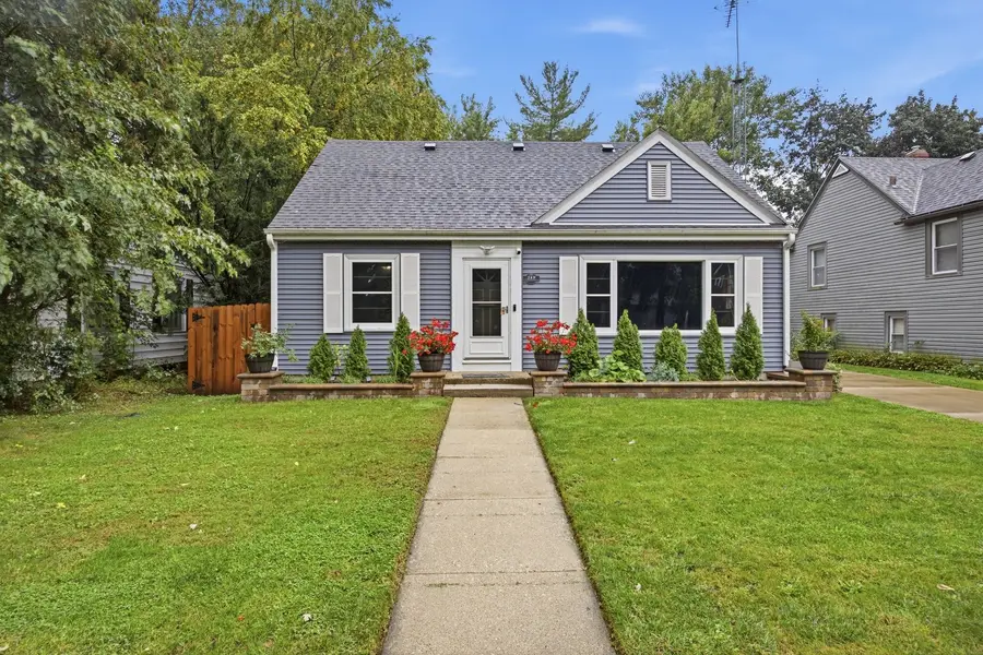 389 N Commonwealth Avenue, Elgin, IL 60123 - #2