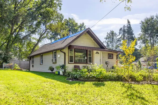 37 S Hickory Avenue, Fox Lake, IL 60020