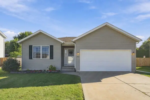 926 5th Avenue Drive, Andalusia, IL 61232