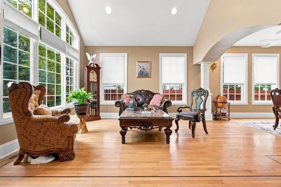 2281 Elmira Avenue, Des Plaines, IL 60018 - #2
