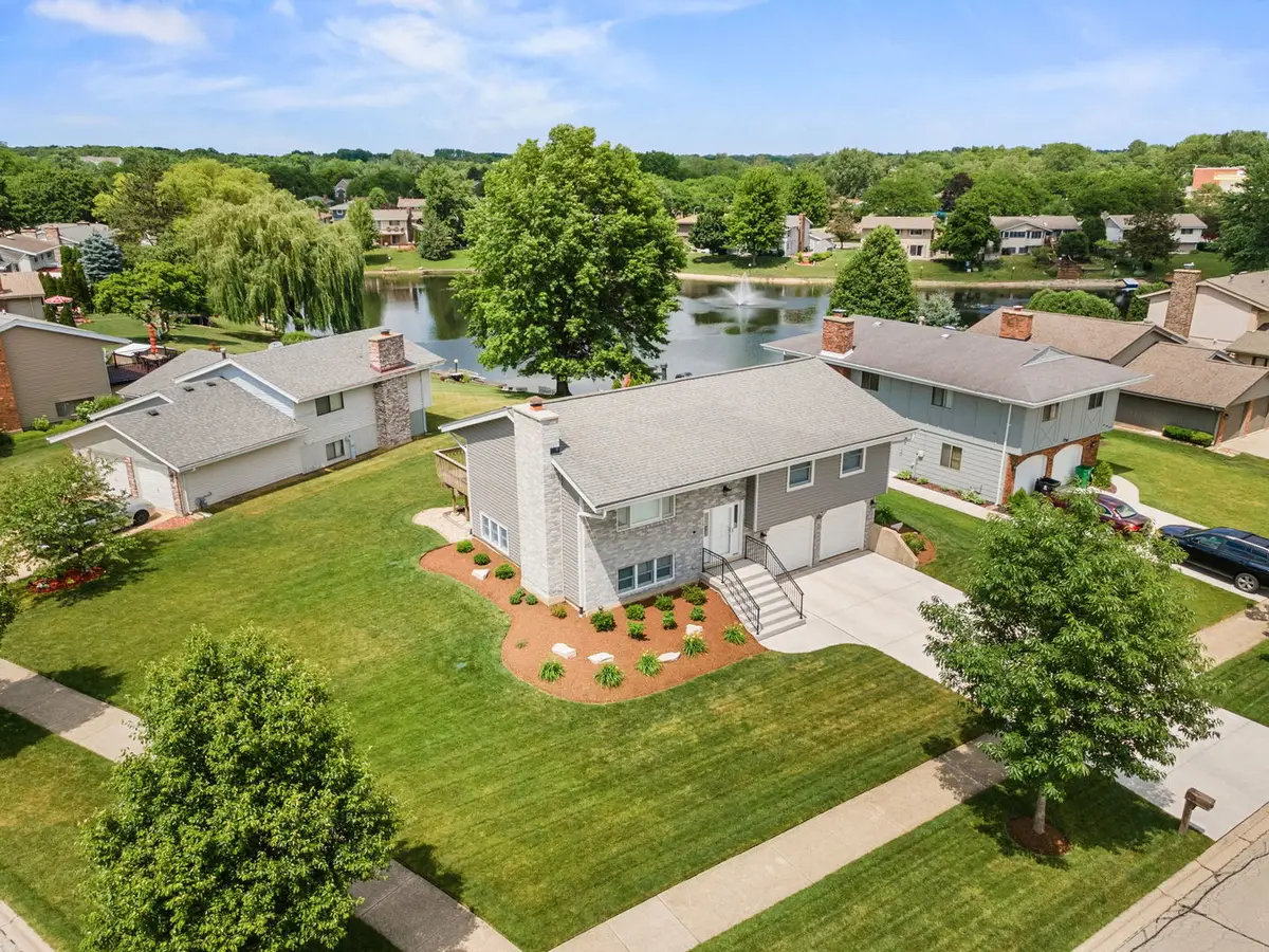 163 Bourne Lane, Bloomingdale, IL 60108 - #1