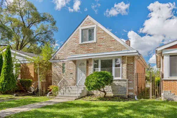 9150 S Wallace Street, Chicago, IL 60620