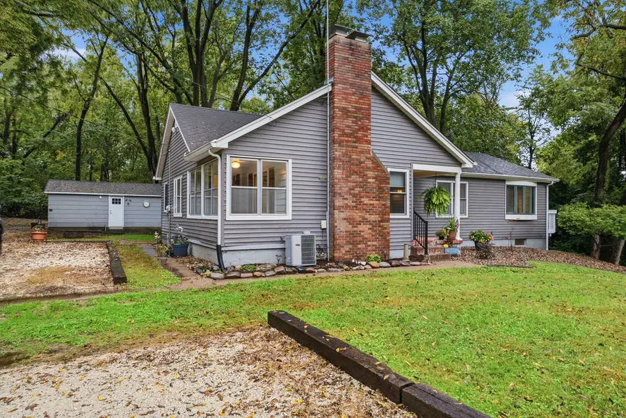 1315 34th Street, Moline, IL 61265 - #3