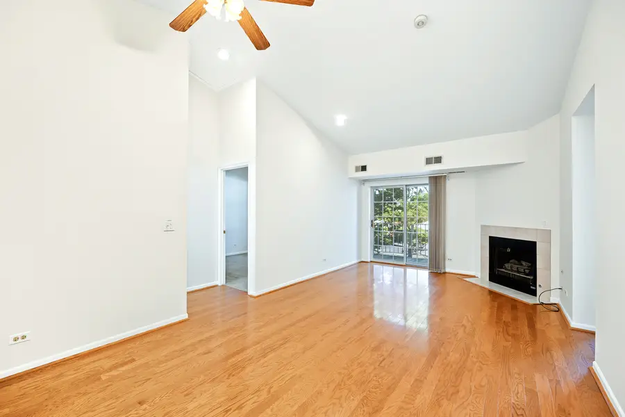 748 N Gary Avenue #202, Carol Stream, IL 60188 - #2