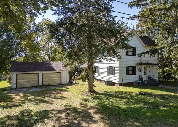 1355 23rd Avenue, Clinton, IA 52732