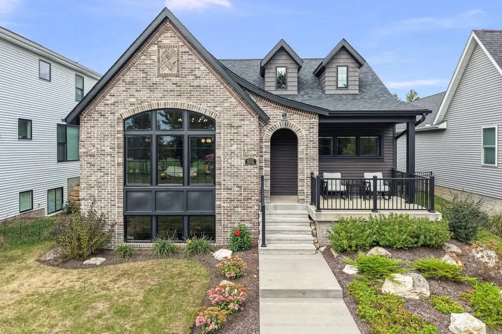 632 Holmes Street, Bettendorf, IA 52722 - #1