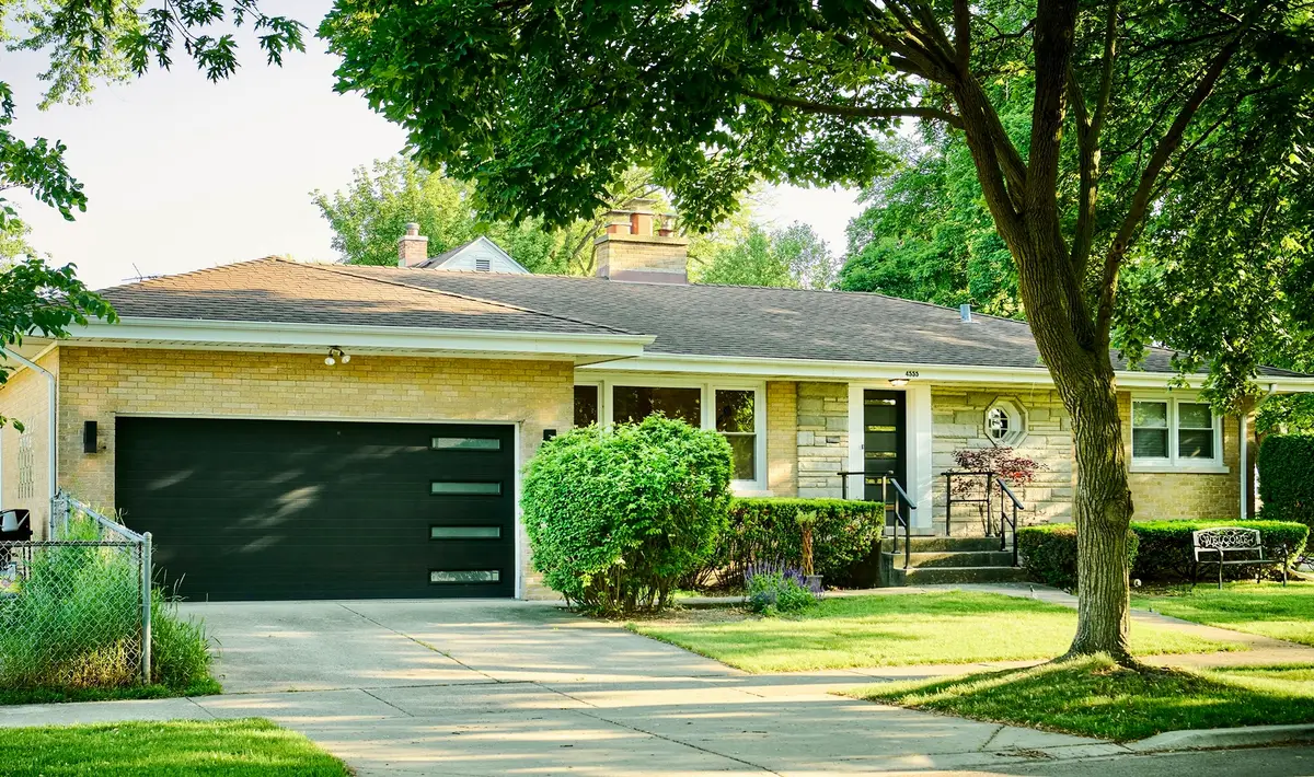 4555 Cleveland Street, Skokie, IL 60076 - #1