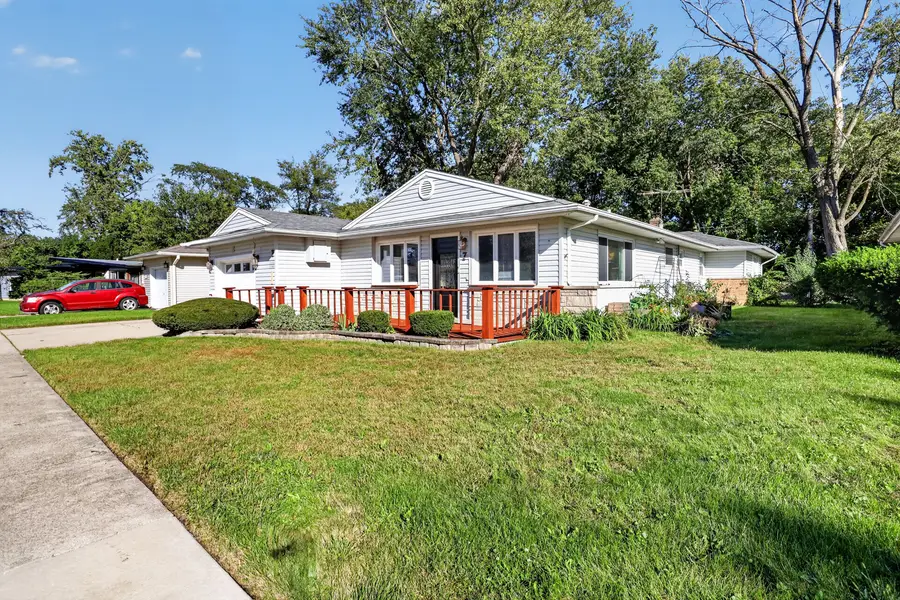 7 E Rocket Circle, Park Forest, IL 60466 - #2