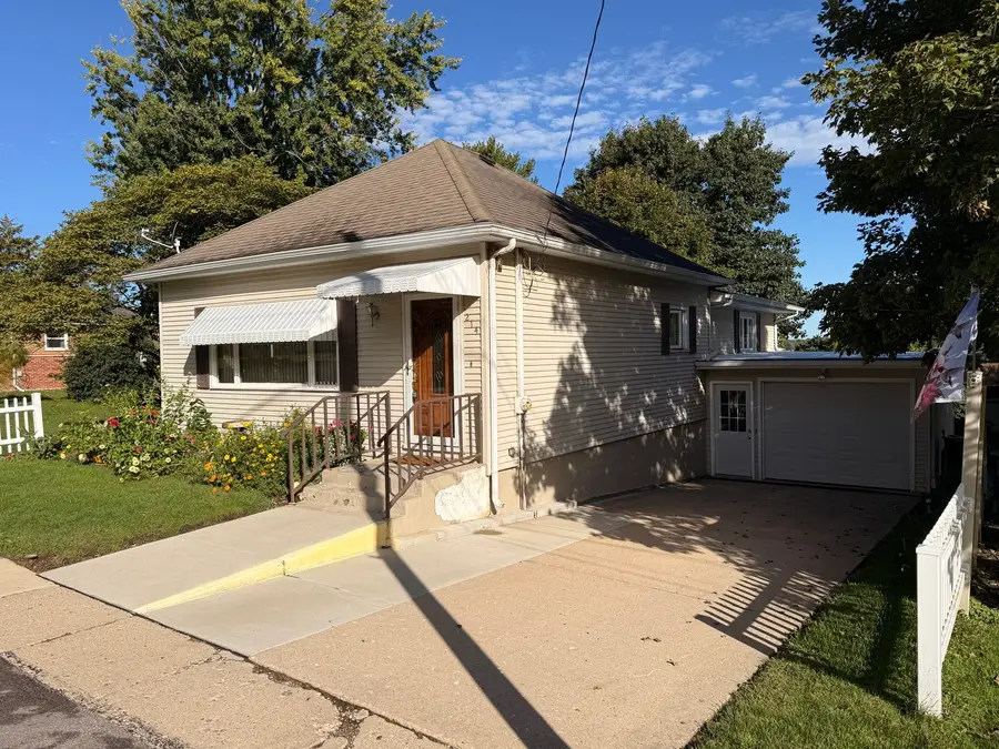 214 W Hennepin Street, Mark, IL 61340 - #3