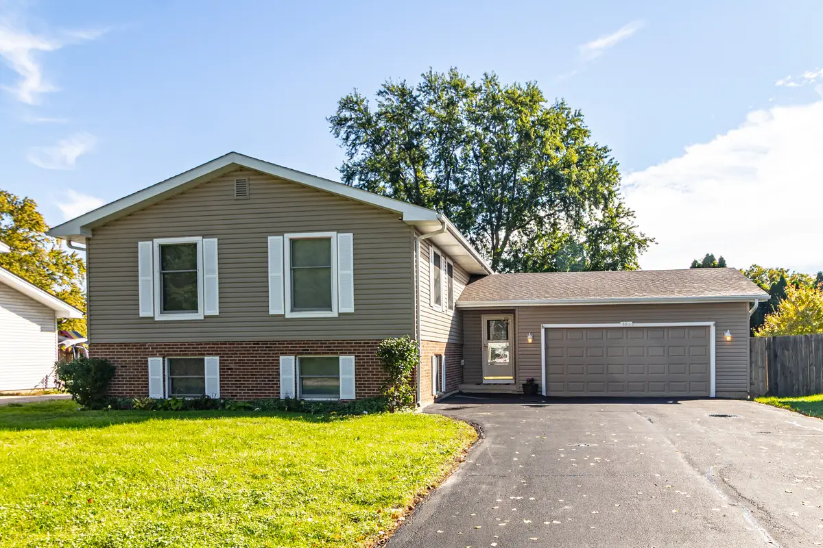 103 Hickory Drive, Lindenhurst, IL 60046 - #1