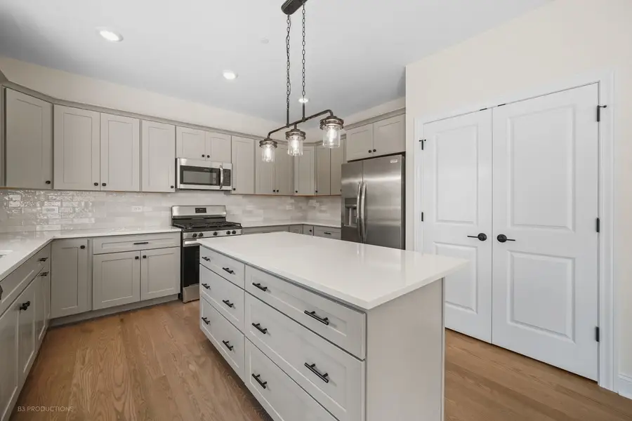 9318 Pleasant Avenue, Tinley Park, IL 60487 - #2