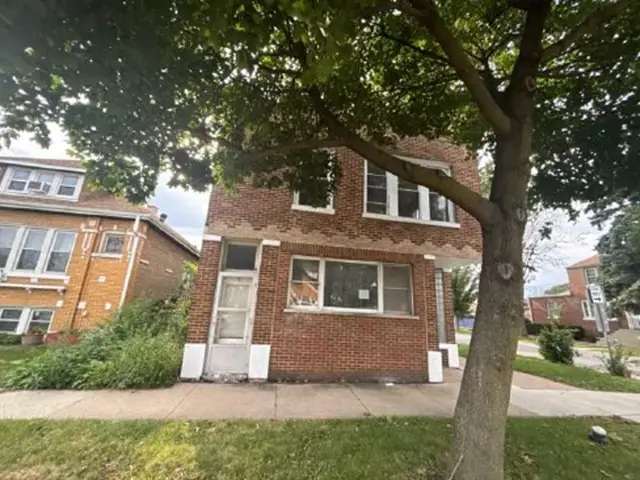 2500 Clarence Avenue, Berwyn, IL 60402 - #2