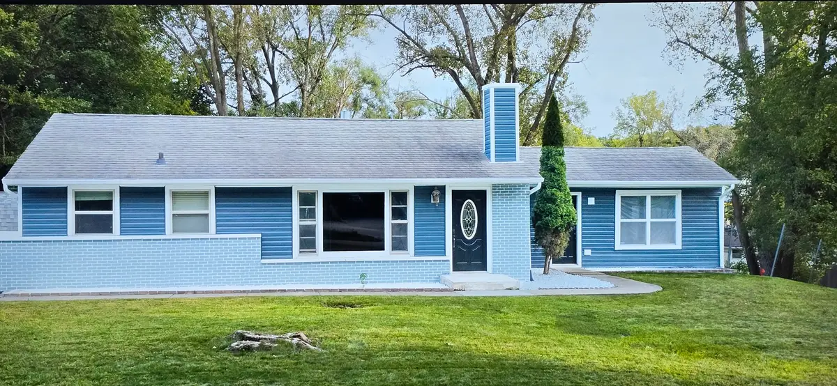 139 Memory Lane, Carpentersville, IL 60110 - #1