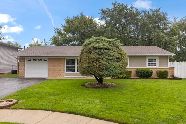 7795 Sherwood Circle S, Hanover Park, IL 60133