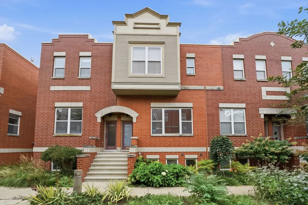 3645 W Cornelia Avenue #B, Chicago, IL 60618 - #1
