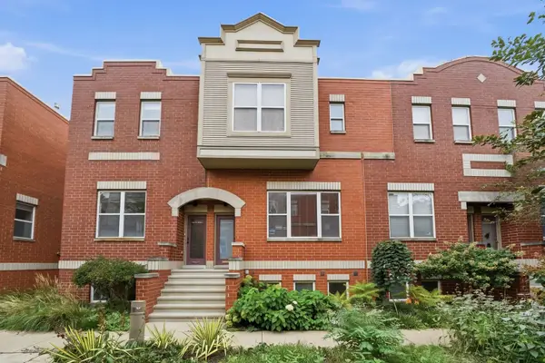 3645 W Cornelia Avenue #B, Chicago, IL 60618