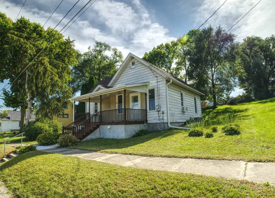 303 N Church Street, Albany, IL 61230 - #2