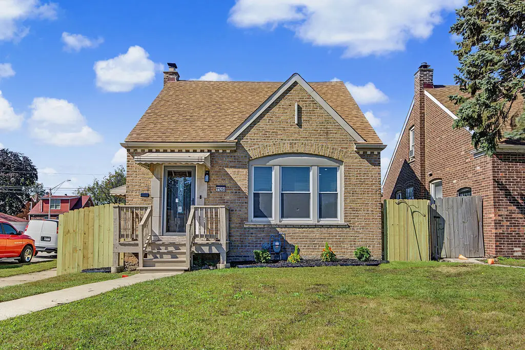 11256 S Avenue L, Chicago, IL 60617 - #1
