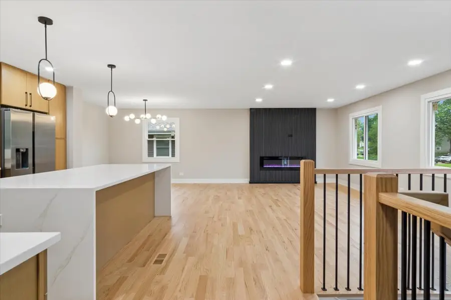 1075 Lancaster Court, Hoffman Estates, IL 60169 - #2