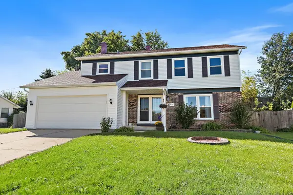 14 Woodridge Lane, Streamwood, IL 60107