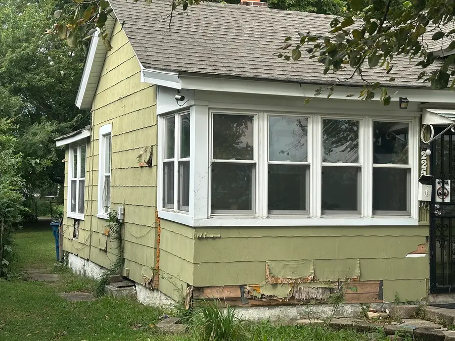 225 N West Avenue, Kankakee, IL 60901 - #2