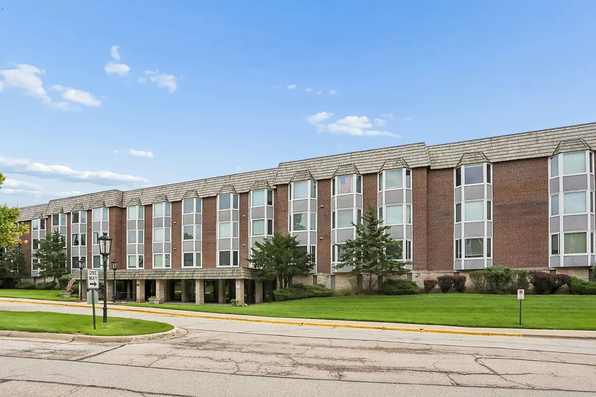 201 Thames Parkway #3A, Park Ridge, IL 60068 - #1