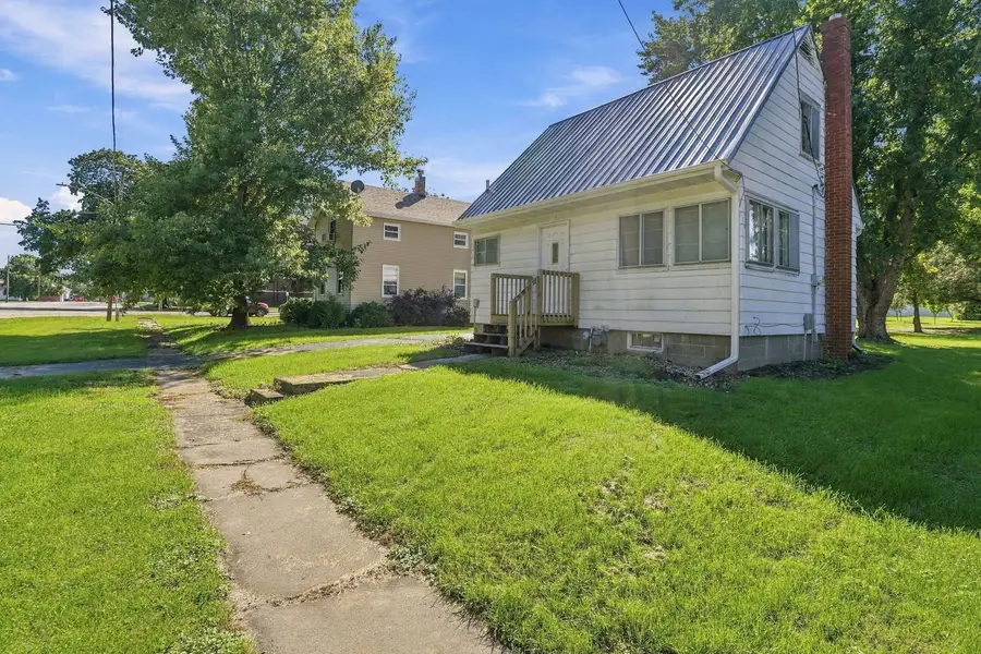 303 W Main Street, Atkinson, IL 61235 - #2