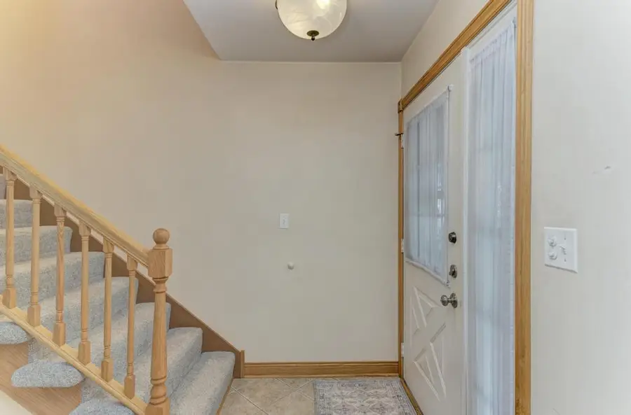 5522 Barclay Court, Clarendon Hills, IL 60514 - #3