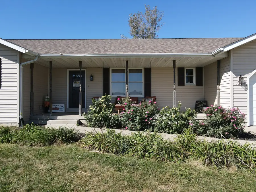 949 County Road 1200e, Toledo, IL 62468 - #2
