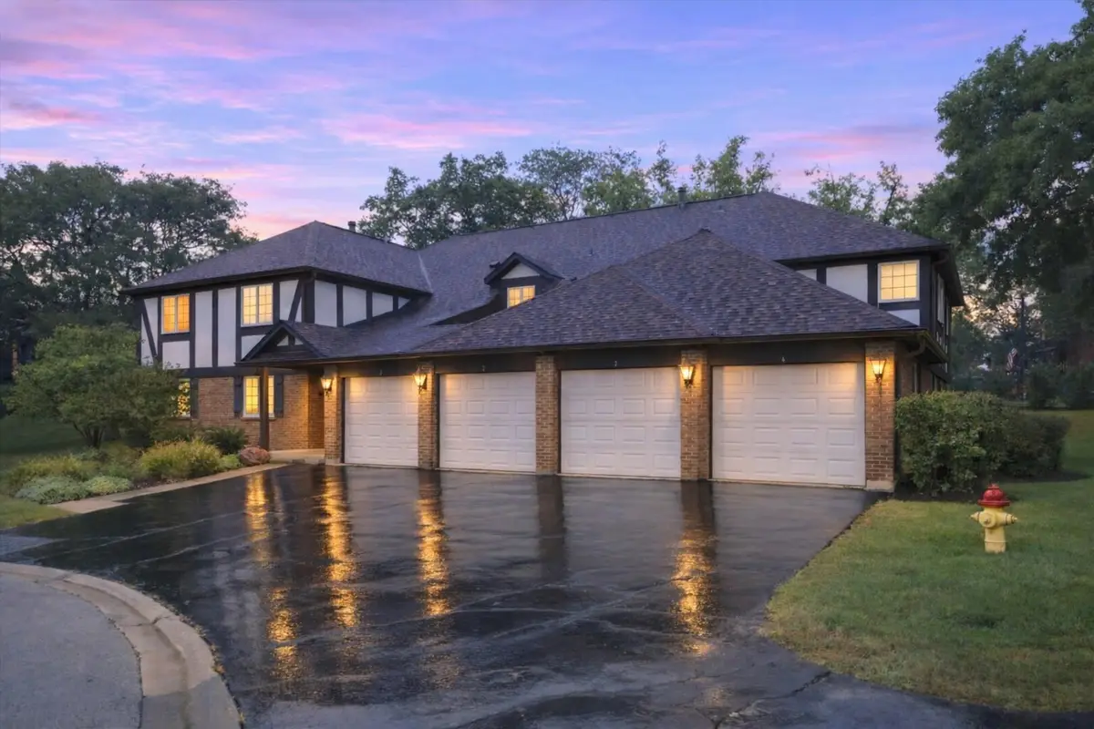20 Sauk Trail #4, Indian Head Park, IL 60525 - #1