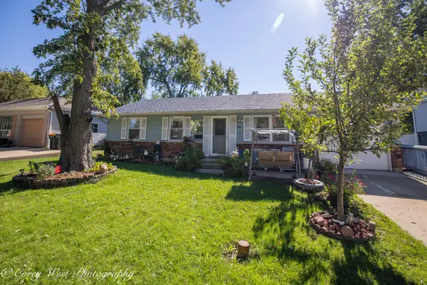 806 N Stowell Avenue, Streamwood, IL 60107