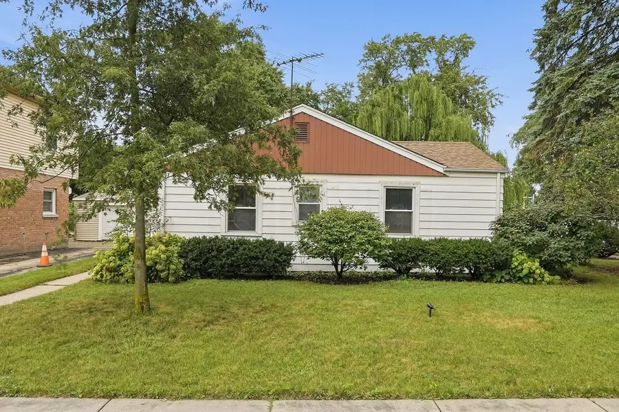 834 S Wolf Road, Des Plaines, IL 60016 - #3