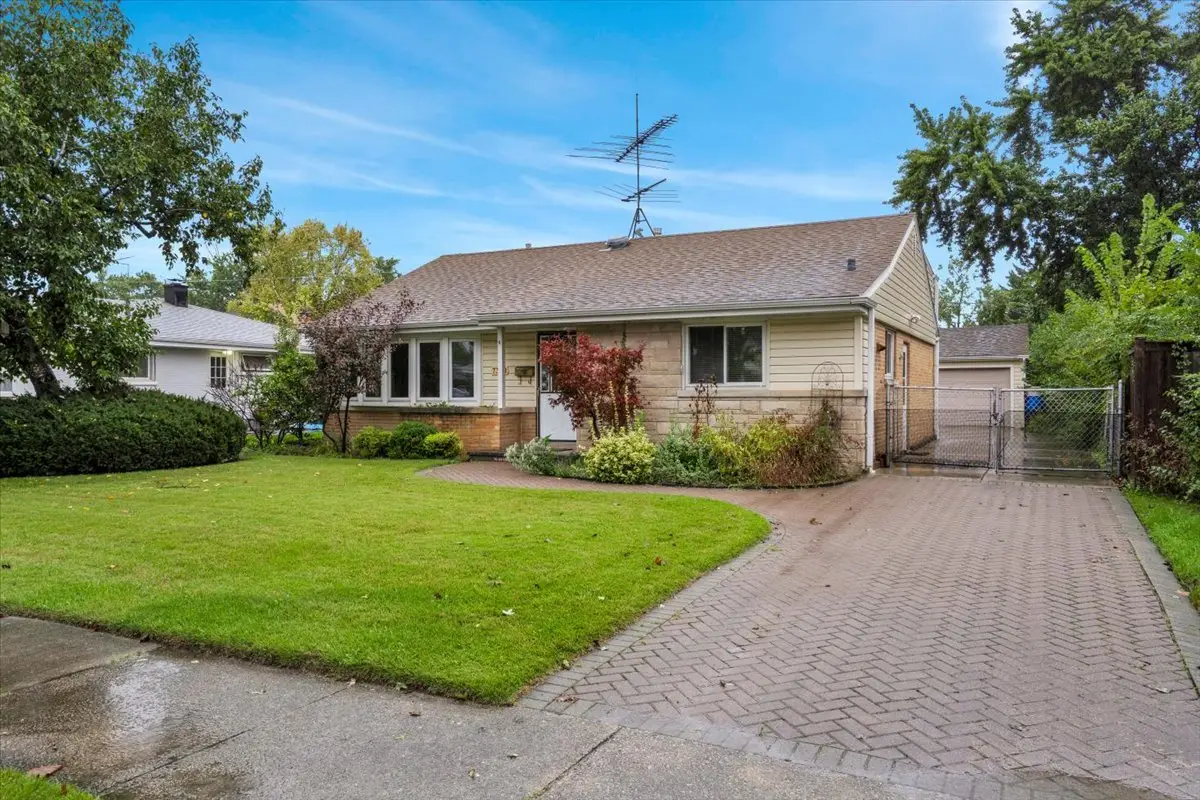 7348 Davis Street, Morton Grove, IL 60053 - #1