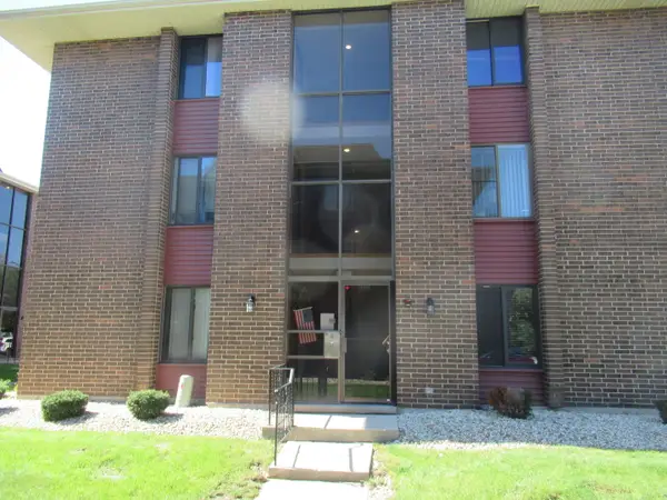 15700 Terrace Drive #1, Oak Forest, IL 60452