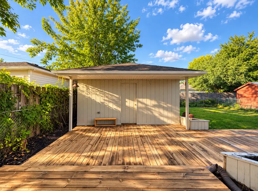 3814 W Sherwin Avenue, Lincolnwood, IL 60712 - #3