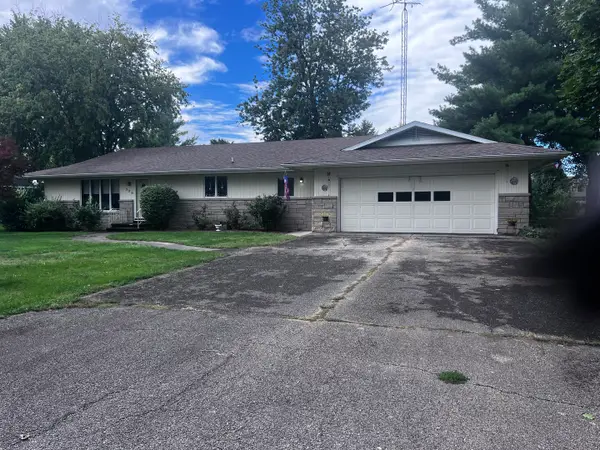 526 N 4th Street, Cissna Park, IL 60924