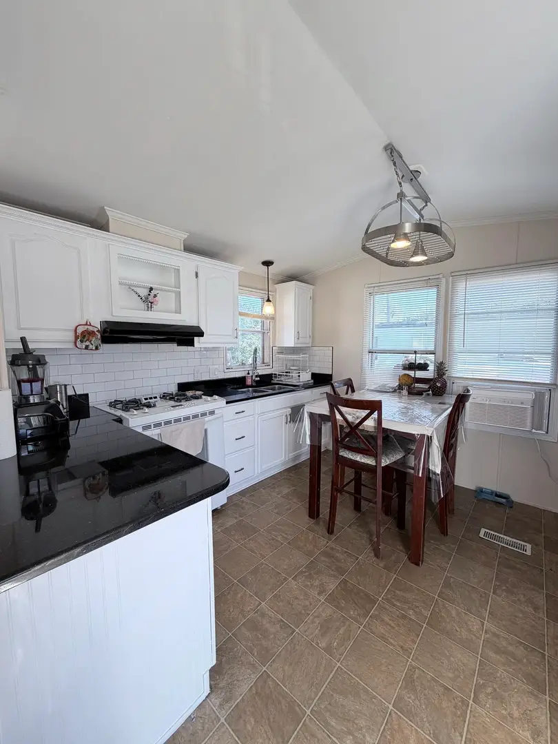 232 Central Skokie Road #232, Lake Bluff, IL 60044 - #2