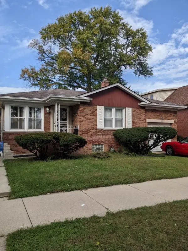 8520 S Laflin Street, Chicago, IL 60620