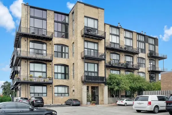 2614 N Clybourn Avenue #106, Chicago, IL 60614