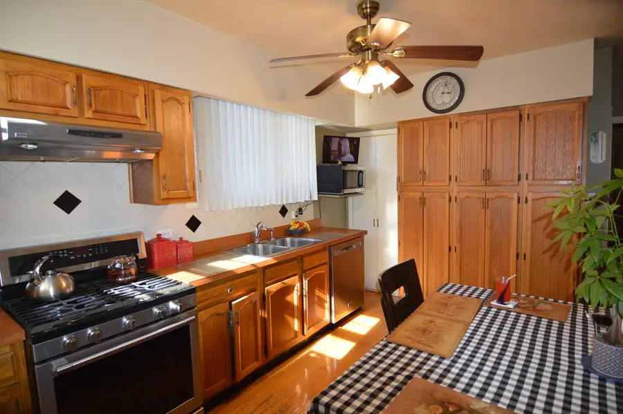 7843 W Cressett Drive, Elmwood Park, IL 60707 - #3