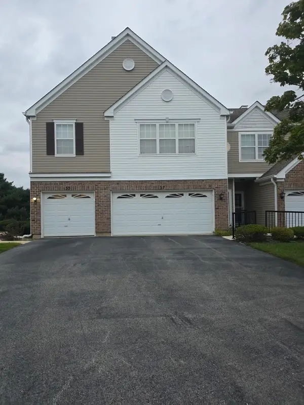37 Arboretum Drive #1, Lombard, IL 60148