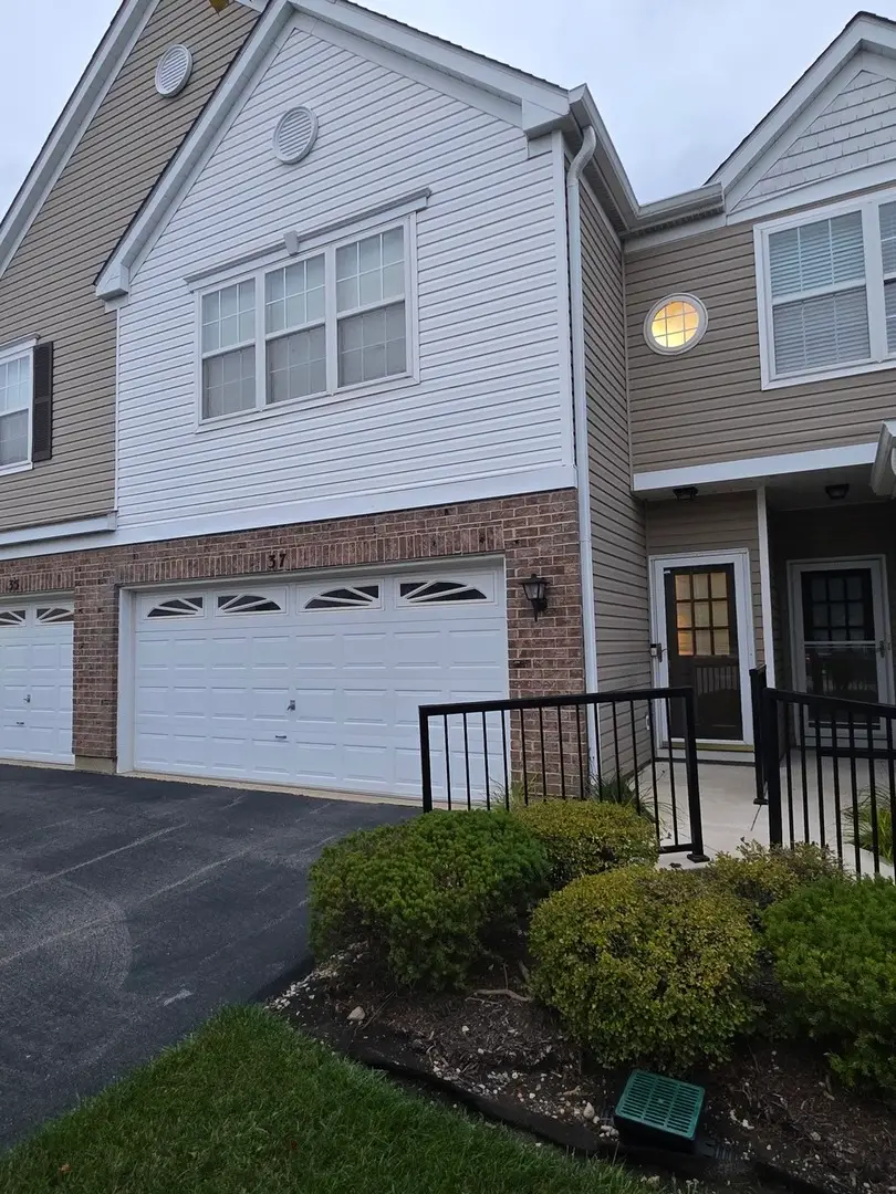 37 Arboretum Drive #1, Lombard, IL 60148 - #3