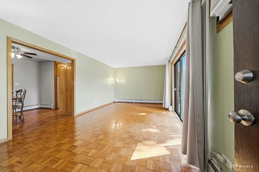 9814 Sayre Avenue #204, Chicago Ridge, IL 60415 - #3
