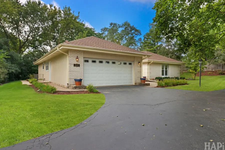 994 Commonwealth Court, Barrington, IL 60010 - #2